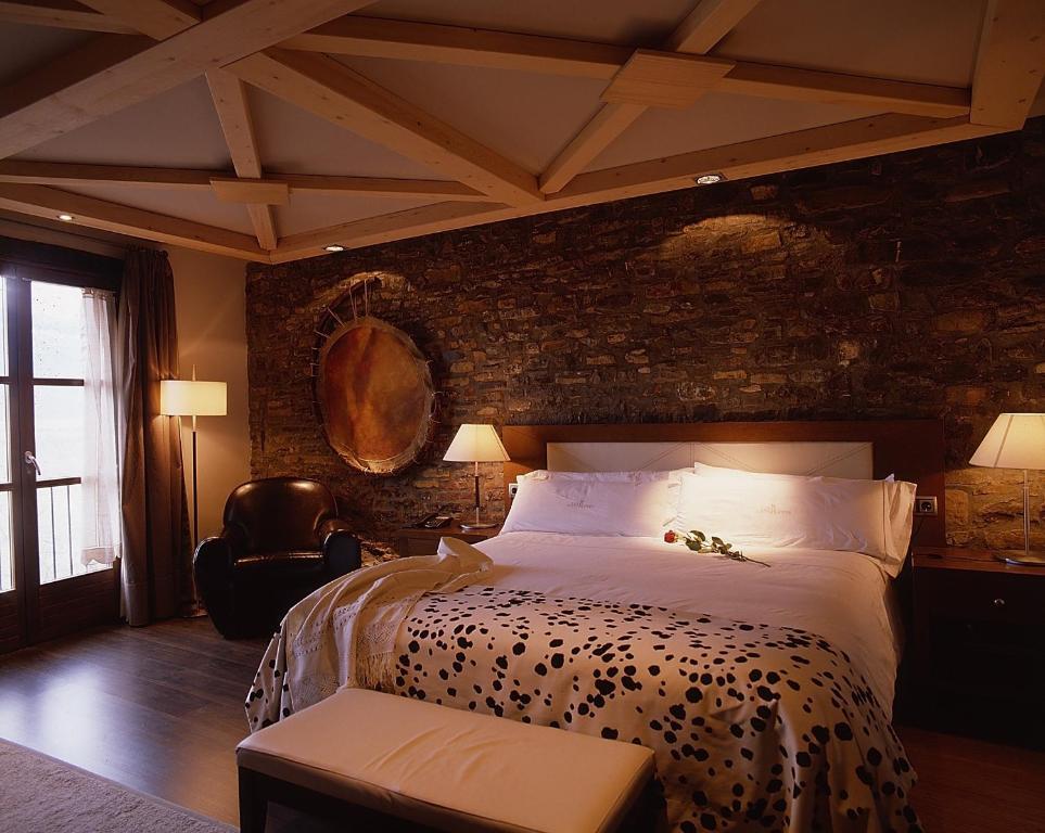 Los Siete Reyes Ainsa Room photo